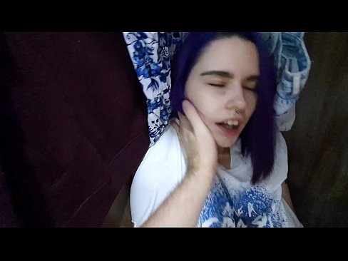 ❤️ Ri arabinrin mi ninu kọlọfin ati ṣe iranlọwọ fun u pẹlu ️  Ibalopo ❌️